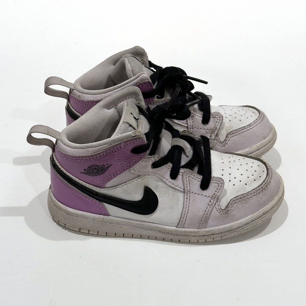 Kids Nike Air Jordan 1 - Barely Grape - Size 10C